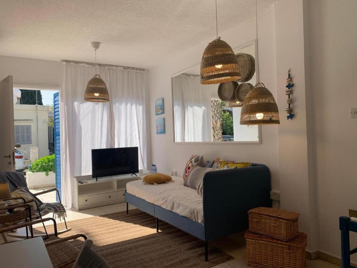 Romy'S Cozy One Bedroom Apt 라르나카 외부 사진